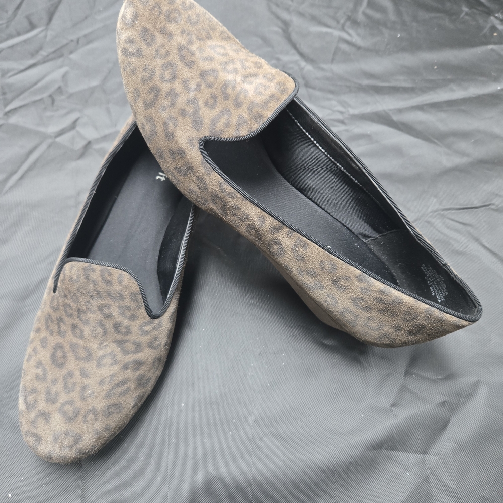 Easy Spirit Leopard Print Loafers Size 8